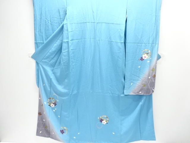 雪輪に桜模様振袖